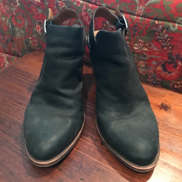 Lucky Brand navy blue ladies booties. - Picture 2 of 7